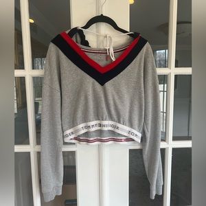 Tommy Hilfiger Crop Top size Medium